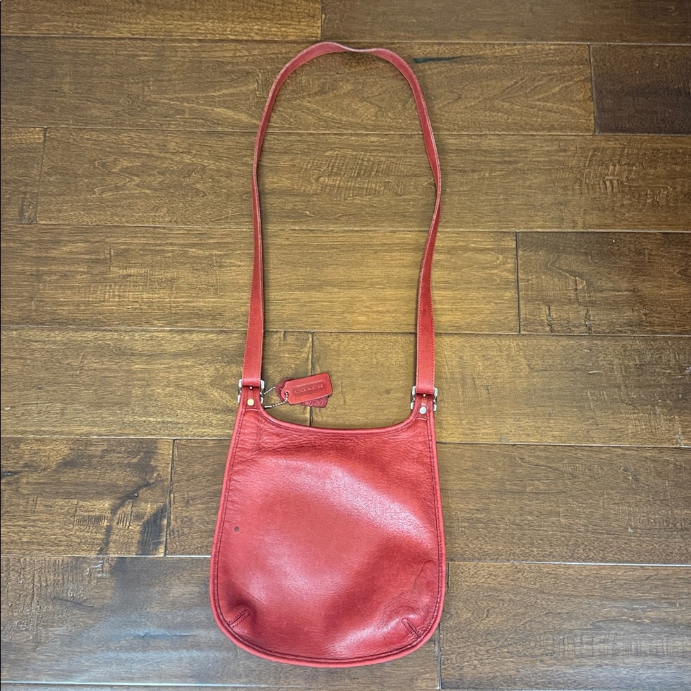 Vintage Coach Red Leather Flap Bag 9135 - Picture 6 of 9